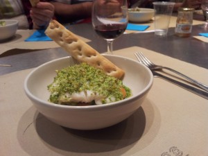 Filet d'eglefin en fine croute de brocoli et parmesan, petits pois et mini-carottes au beurre de menthe 2