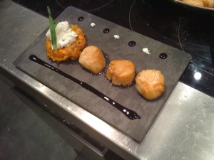 Saint Jacques au beurre demi sel, rapees de legumes oublies et ricotta aux herbes fraiches