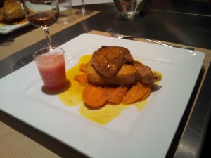 Thon snacke et foie gras poele, carottes a l'orange, smoothie de pasteque au Martini blanc 2