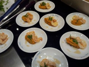 Quenelles de potimarron aux epices et gambas marinees