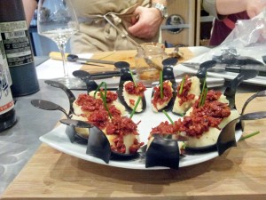 Cuillere de puree de panais et condiment chorizo et piquillos3