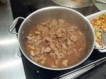 Dés de veau en cuisson mijotée