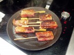brochette marinée en cuisson