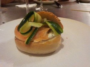 Burger froid - Saumon fumé, tagliatelles de courgettes et tapenade de ricotta3