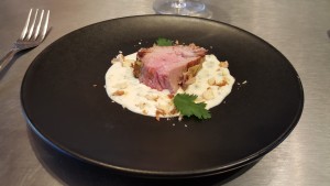 Bouchée de mignon de veau en fine croute de parmesan et brocoli, crème de fourme et noix concasées 2