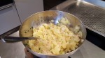 écrasé de pomme de terre et gambas